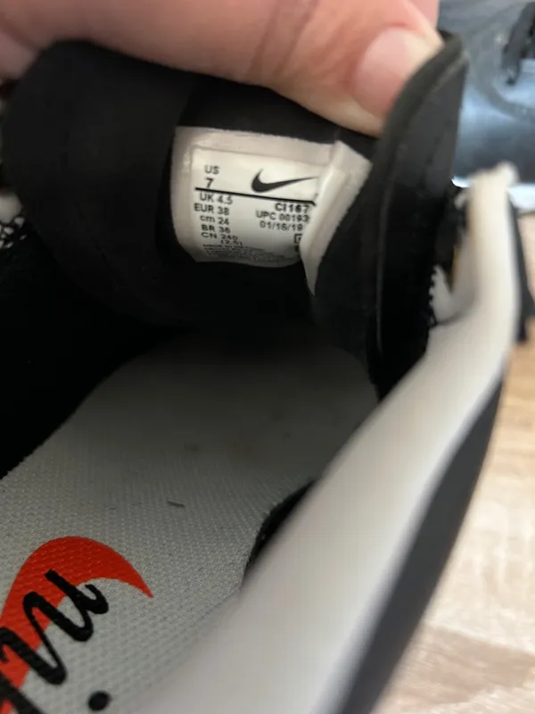 Nike Black and White Women's Low-Top Sneakers - Image 7
