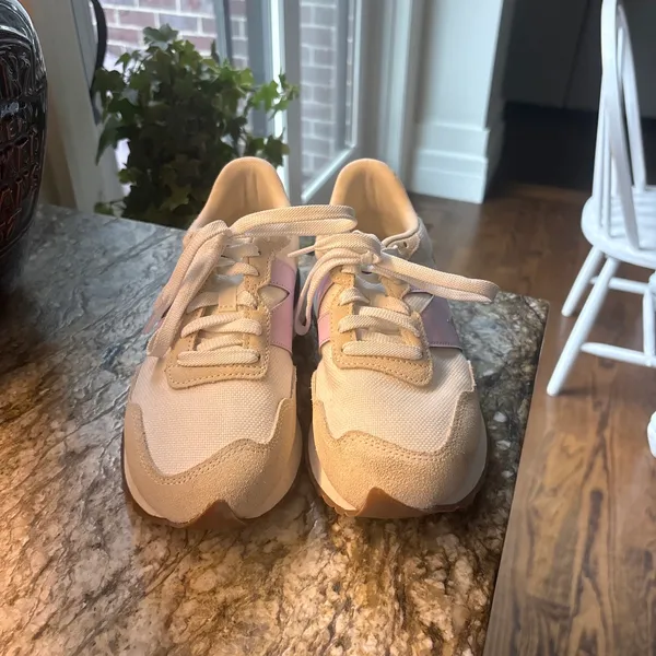 New Balance Shoes Women’s - Image 2