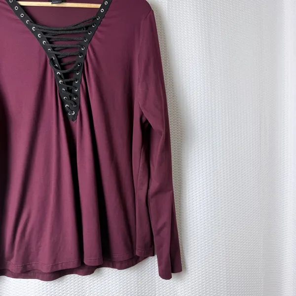 Rue+ Lace Up Grommet Women 2X Burgundy Long Sleeve Edgy‎ Goth V-Neck WitchyShirt - Image 5