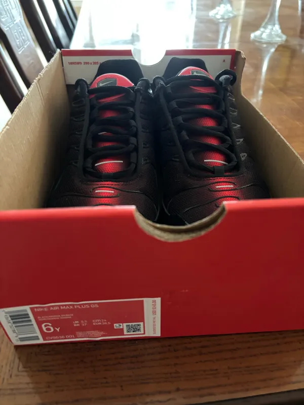 Nike Air Max Plus GS ‘Black University Red’ - Image 7