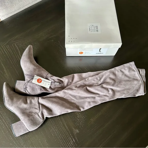 a new day Over-the-Knee Boots in Grey - Image 7