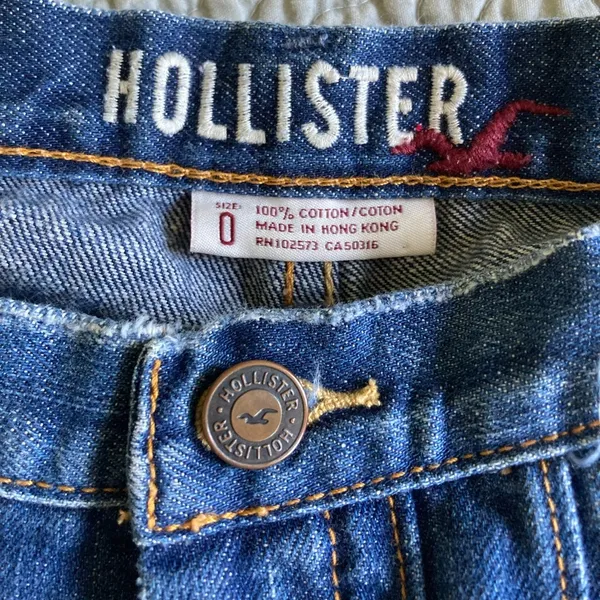 Hollister denim shorts size 0 - Image 2