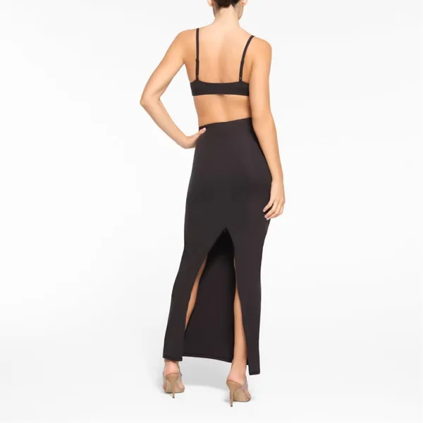 SKIMS fits everybody long skirt, tag is off - Image 3