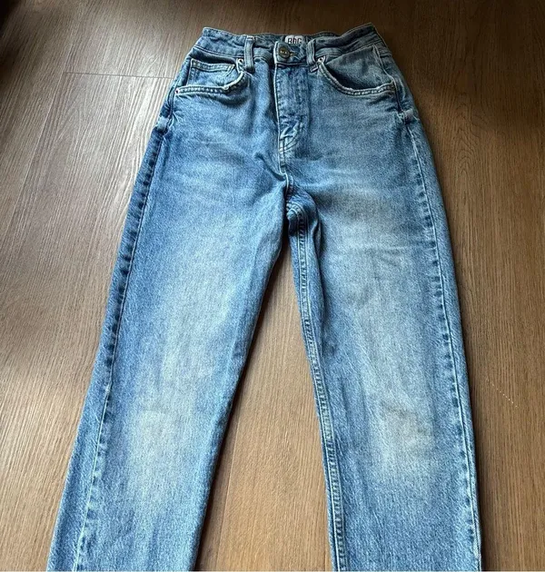 Urban Outfitters BDG Edie High Waisted Raw Hem Skinny Jeans Size 27 - Image 4