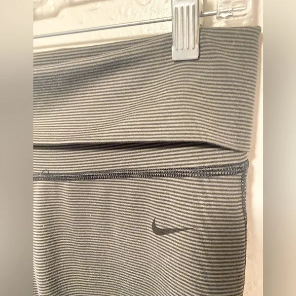 Nike Olive Green & Black Dri Fit Full Length Leggings - Image 5