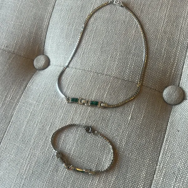 Vintage Silver Toner Faux Emerald Bracelet & Necklace Two Piece Set - Image 3
