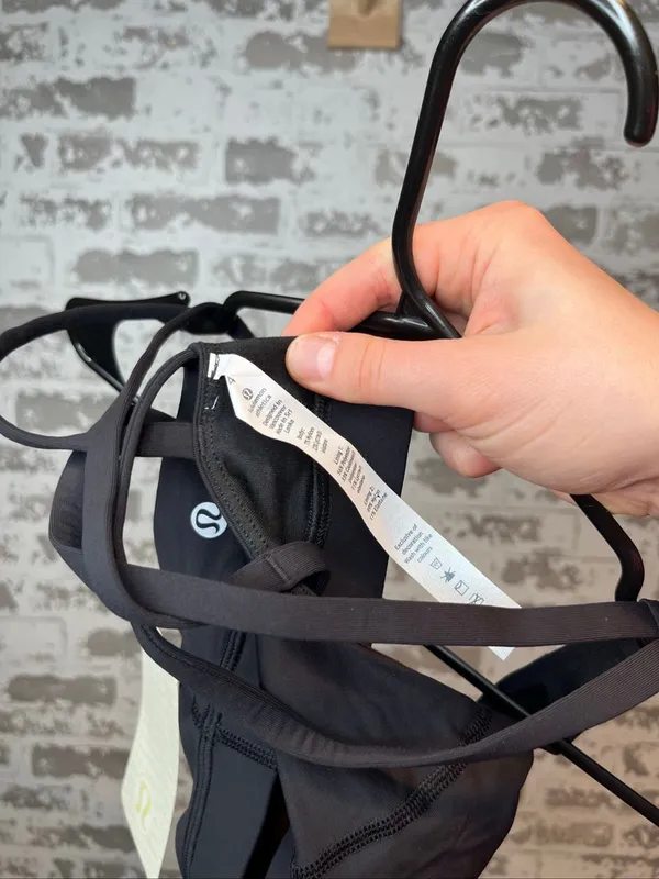 Lululemon | women nwt black energy bra with pads - Image 4
