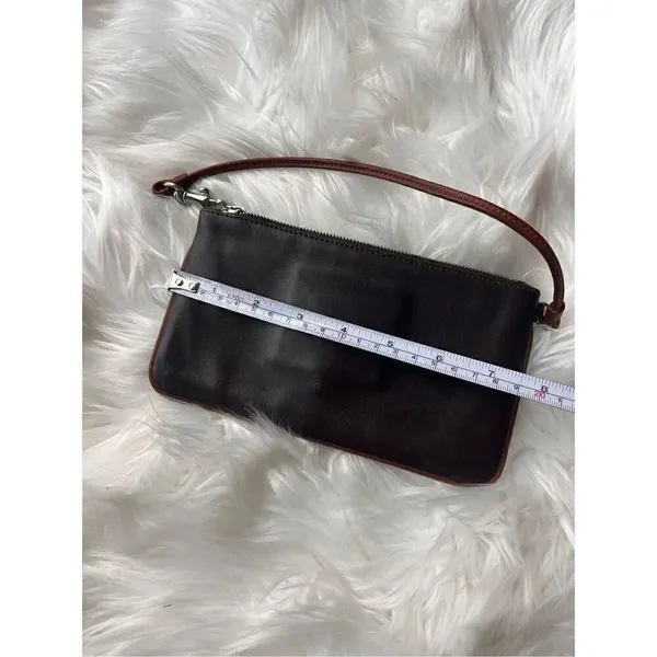 Coach vintage brown real leather clutch - Image 4