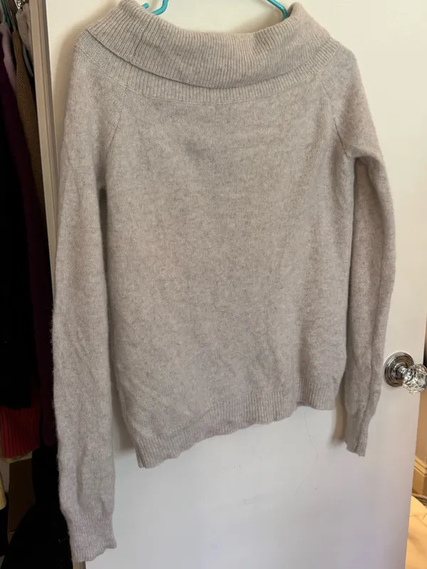 Brandy Melville Wool Turtleneck Sweater - Image 3