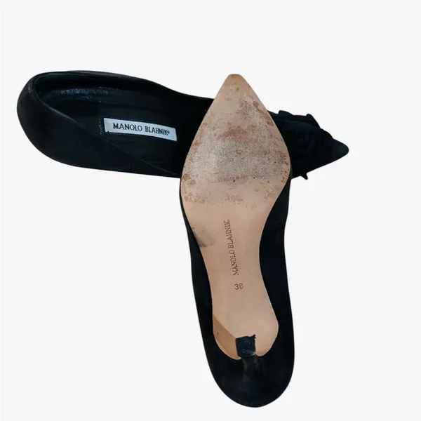 Manolo Blahnik suede accent timeless classic pumps dark gray EUC - Image 3