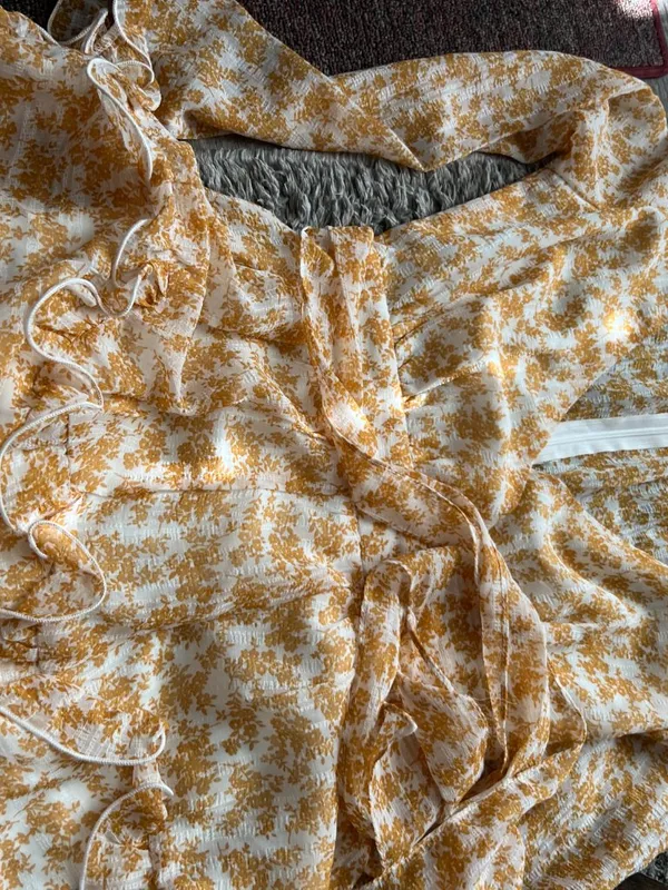 Hello Molly flirt floral‎ yellow and white mini dress, Size XS - Image 8