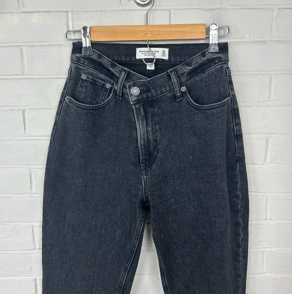 Abercrombie & Fitch Curve Love The 90s Slim Straight Cross Waist Jean Size 24 - Image 4