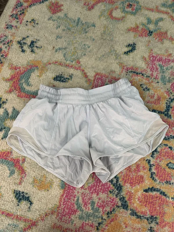 Lululemon Hotty Hot Shorts 2.5" - Image 3