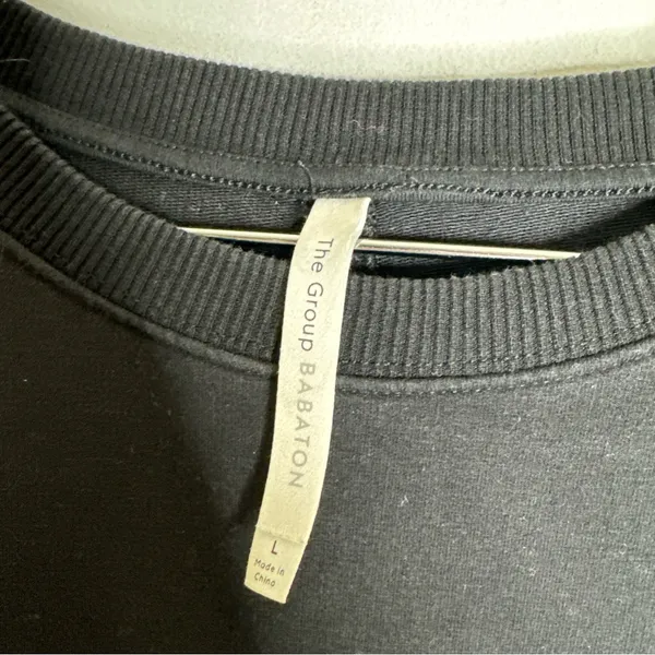 the group‎ babaton Large Black Cropped Oversized LS Leisure Sweatshirt CP - Image 3