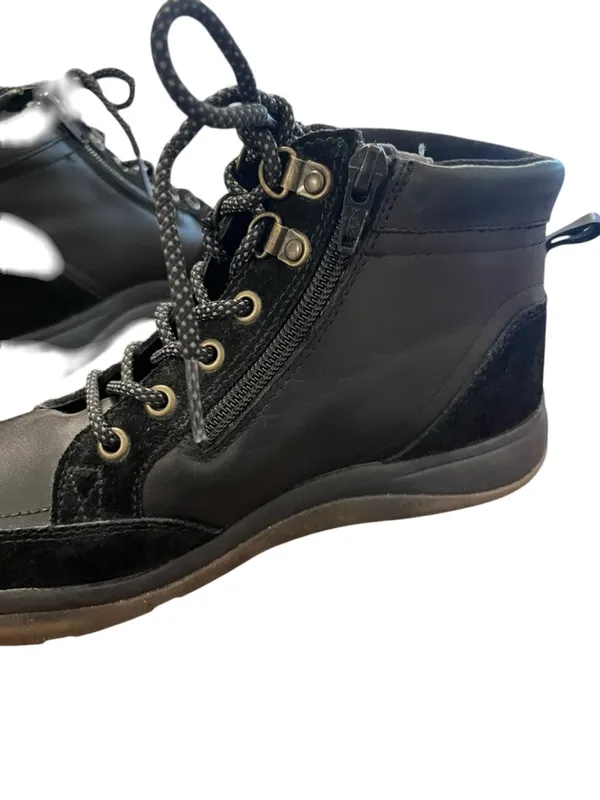 Vionic Women’s Whitley Black Leather Water Repellent Ankle‎ Sneaker Boots Size 7 - Image 6