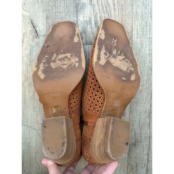 Free People Women's Brown Perforated Suede Leather Heeled Booties‎ Size 40 - Image 4