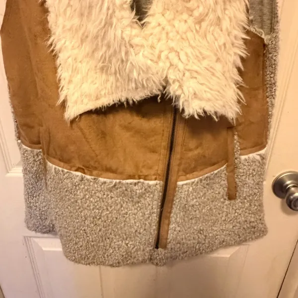 Sisters Vest Brown Size M - Image 3