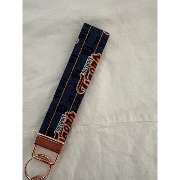 Detroit Tigers MLB Team Wrist Strap Key Fob Keychain 1" x5.5" Handmade Baseball - Image 2