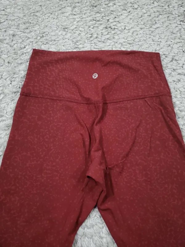 Lululemon HR Align Pant 28" Engineer Print City Camo Chianti Red Size 8 Leggings - Image 3