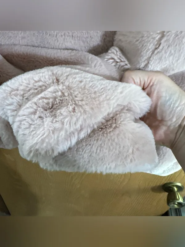 Express Plush Faux Fur Teddy Jacket in Light Pink - Image 7