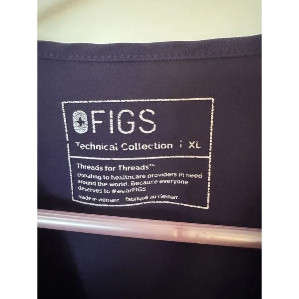 FIGS Technical Collection Women’s Scrub Top Purple Size XL Medical Nurse Doctor - Image 3