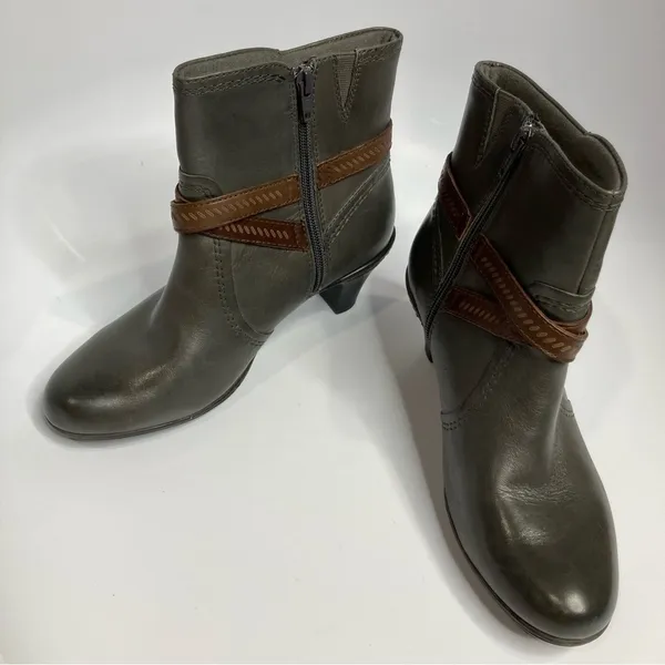 Rockport‎ Cobb Hill leather heeled boots size 8 - Image 4