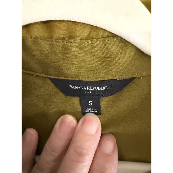 Banana Republic Silky Classic Blouse Dark Palm Green S Womens Long Sleeve Button - Image 6