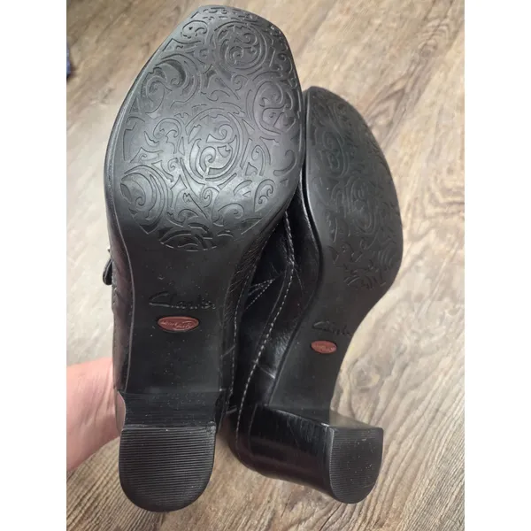 Clarks Artisan Mules Clogs Heel Black Leather Buckle Slip On Shoes Size 9N - Image 9
