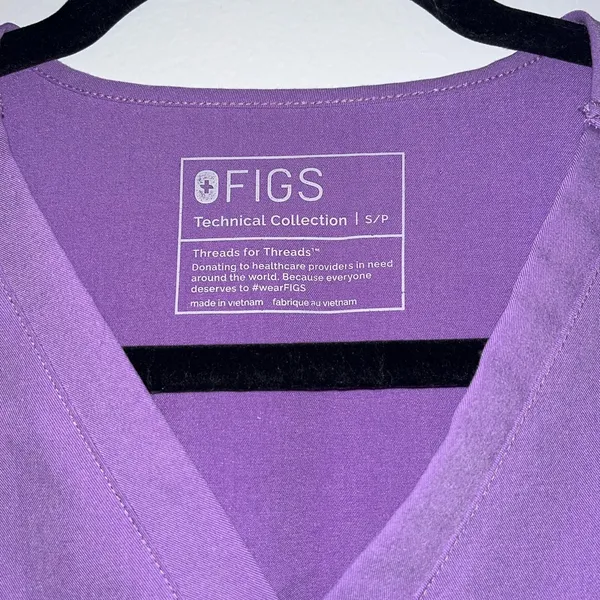 FIGS Small - Ultra Violet Catarina™ - One-Pocket Scrub Top‎ Technical Collection - Image 4