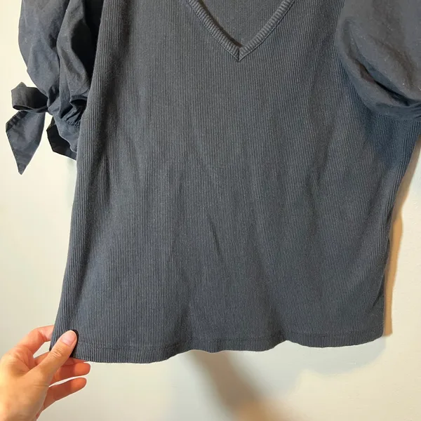 Maeve Anthropologie Black Ribbed Puff Sleeve V-Neck Tie Cuff Top Small Petite - Image 5