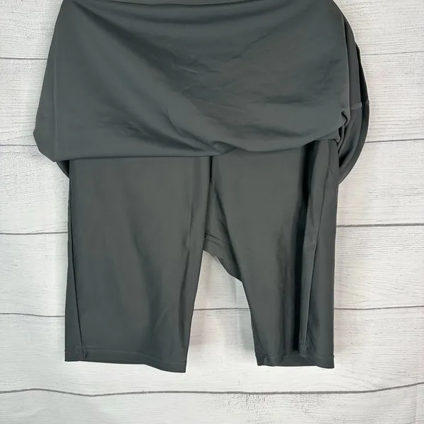 Aunua Womens Medium Gray Athletic Golf Skort UPF 50 Built In Shorts Activewear - Image 3