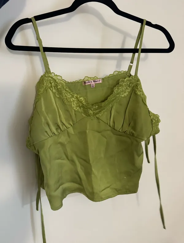 Boutique Green Lace Top Size M - Image 3