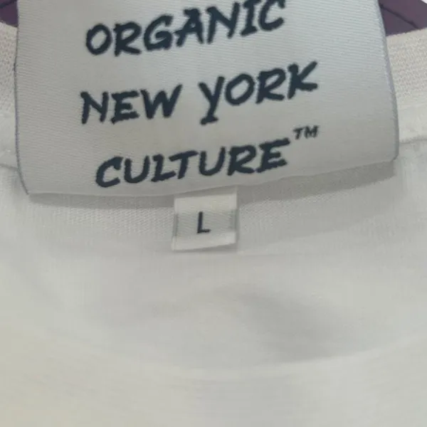 Unbranded Women's White T-shirt - Image 8