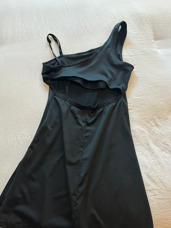 Black Athletic Dress Size M - Image 3