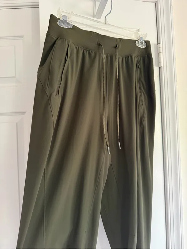 Lululemon License to Train High Rise Pants Dark Olive Size 6 - Image 5
