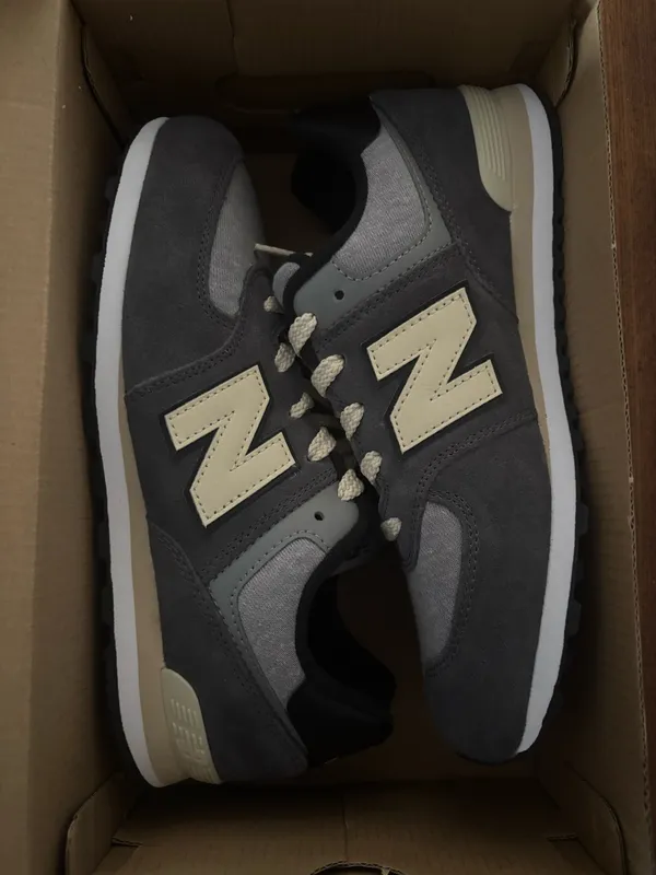 New Balance 574 Big Kid 'Grey Day 2024 - Magnet' - Image 9