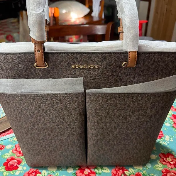 Michael Kors Bag - Image 4
