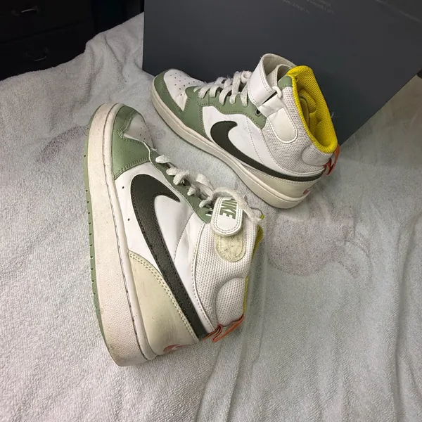 nike shoes court borough youth size 5.5 - Image 4