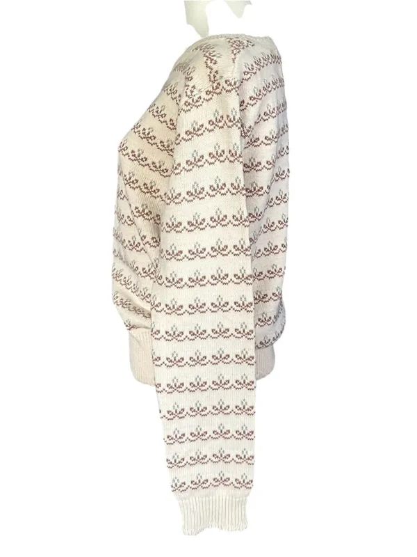 See and be Seen Fair Isle Floral Scallop Ribbed Trim Grandmacore Sweater Small - Image 4