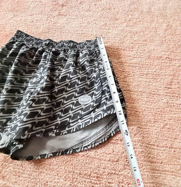 Nike Women’s M Dri-FIT Tempo Running Shorts Black Gray Print - Image 5
