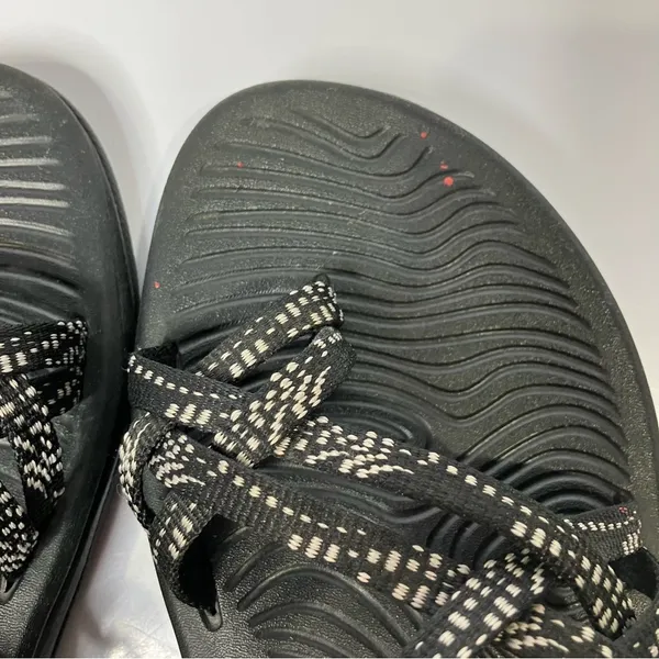 Chacos Zvolv x‎ 2 sandals black & white size 9 - Image 7