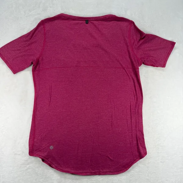 Lululemon Run Swiftly Tech Top Race Length Short Sleeve Athletic Shirt‎ XS - Image 4