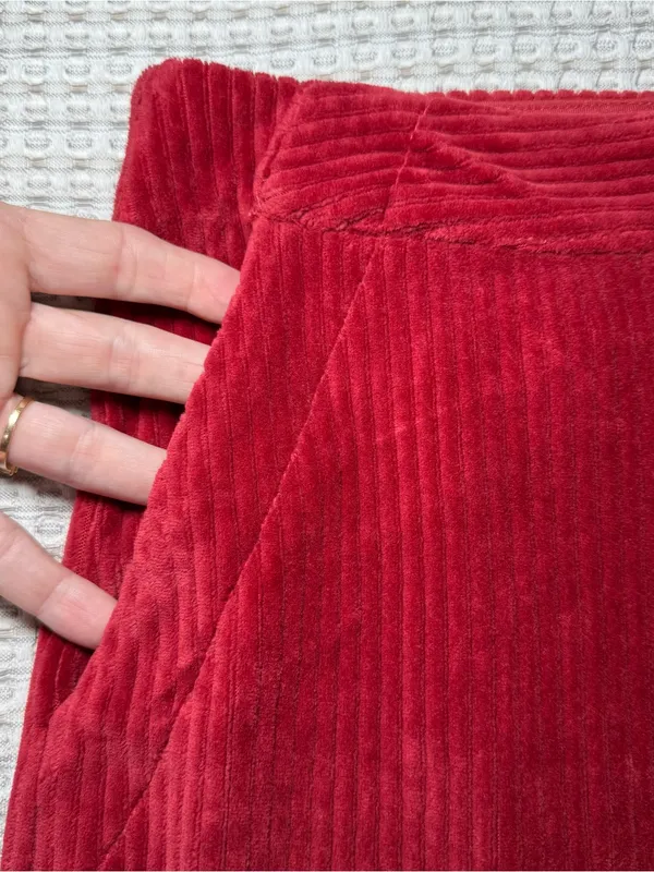 Marine Layer Montreal Soft Wale Corduroy Pants Women Size Medium Red Retro 90’s - Image 5