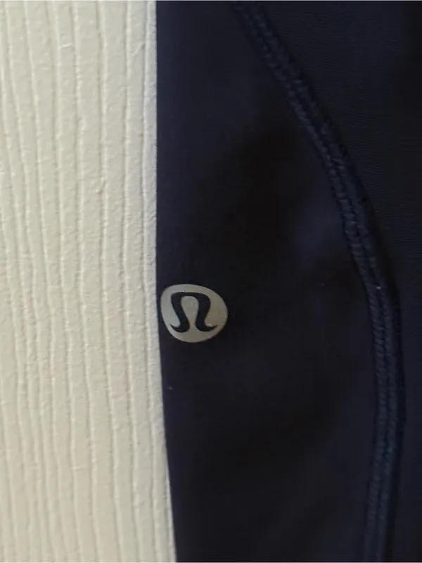 Lululemon Pace Perfect 7/8 Tight 25" in Midnight Navy - Image 4