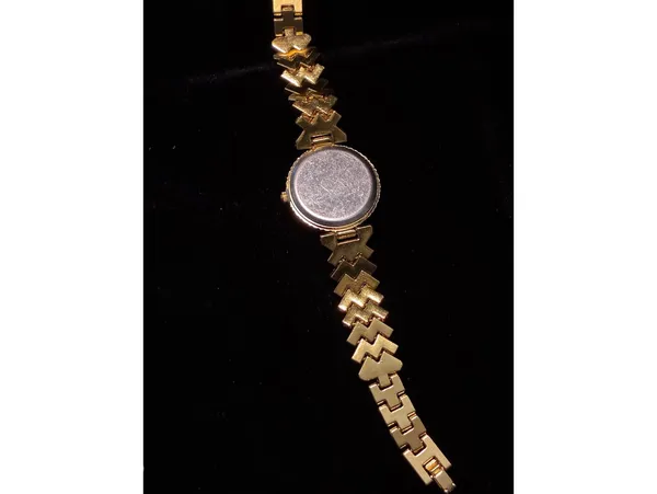 Women's Gold Tone Quartz Dress Watch with Sparkling Rhinestone Crystals - Image 4
