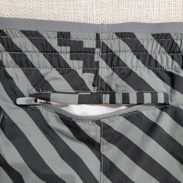 Nike Tempo Runway Lux Dri-FIT Women's M Black Gray Running Athletic Shorts - Image 4