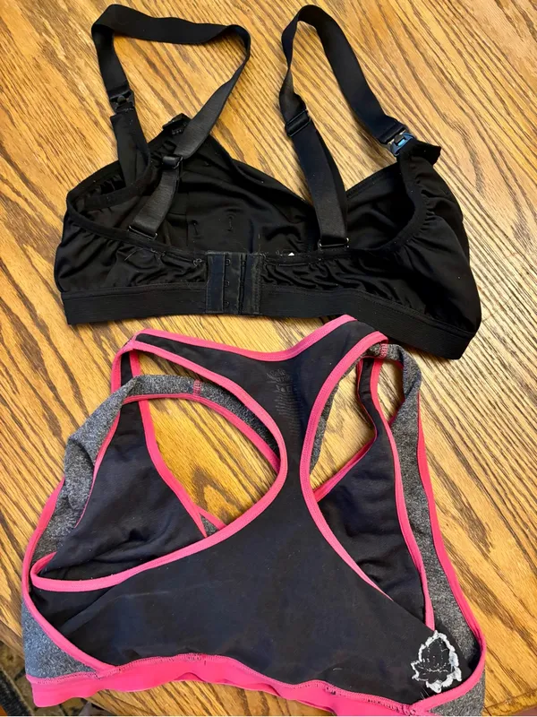 Momcozy Women’s Pumping bras Medium - Image 2
