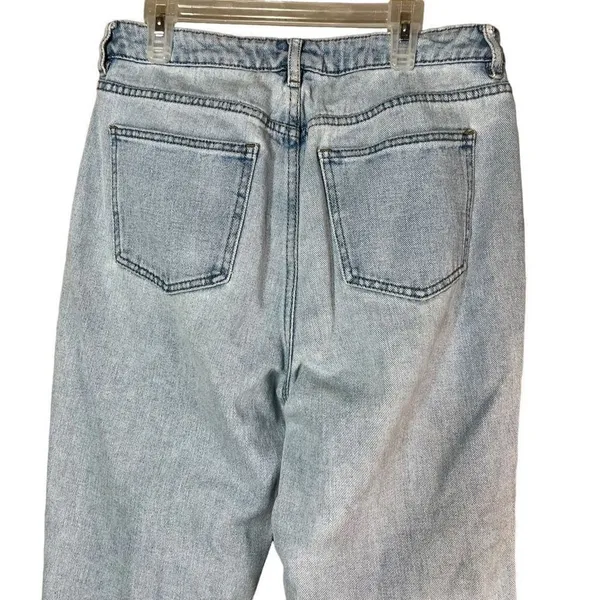 Pacsun High Waisted Mom Jeans Size 28 - Image 4
