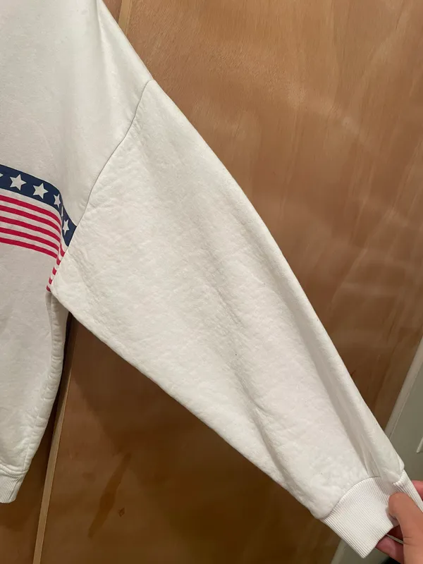 Disney store exclusive Mickey Mouse USA flag sweatshirt size medium multiple stains as seen on picture other than that good condition - Image 4