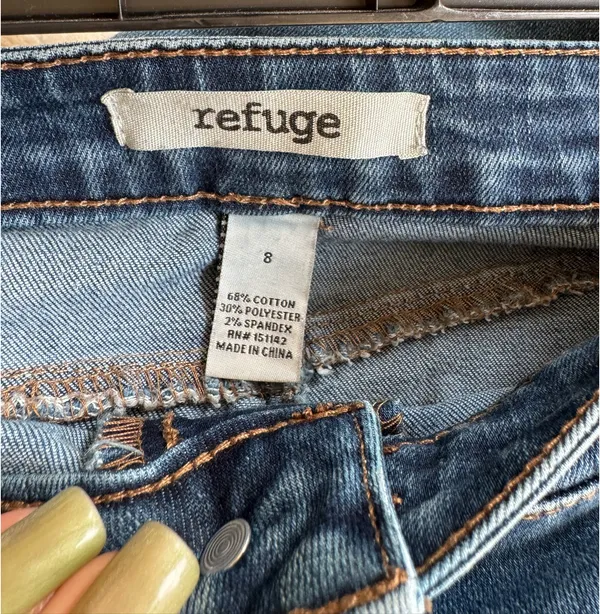 Refuge Women’s Distressed Medium Wash Skinny Jeans Size 8 - Image 7